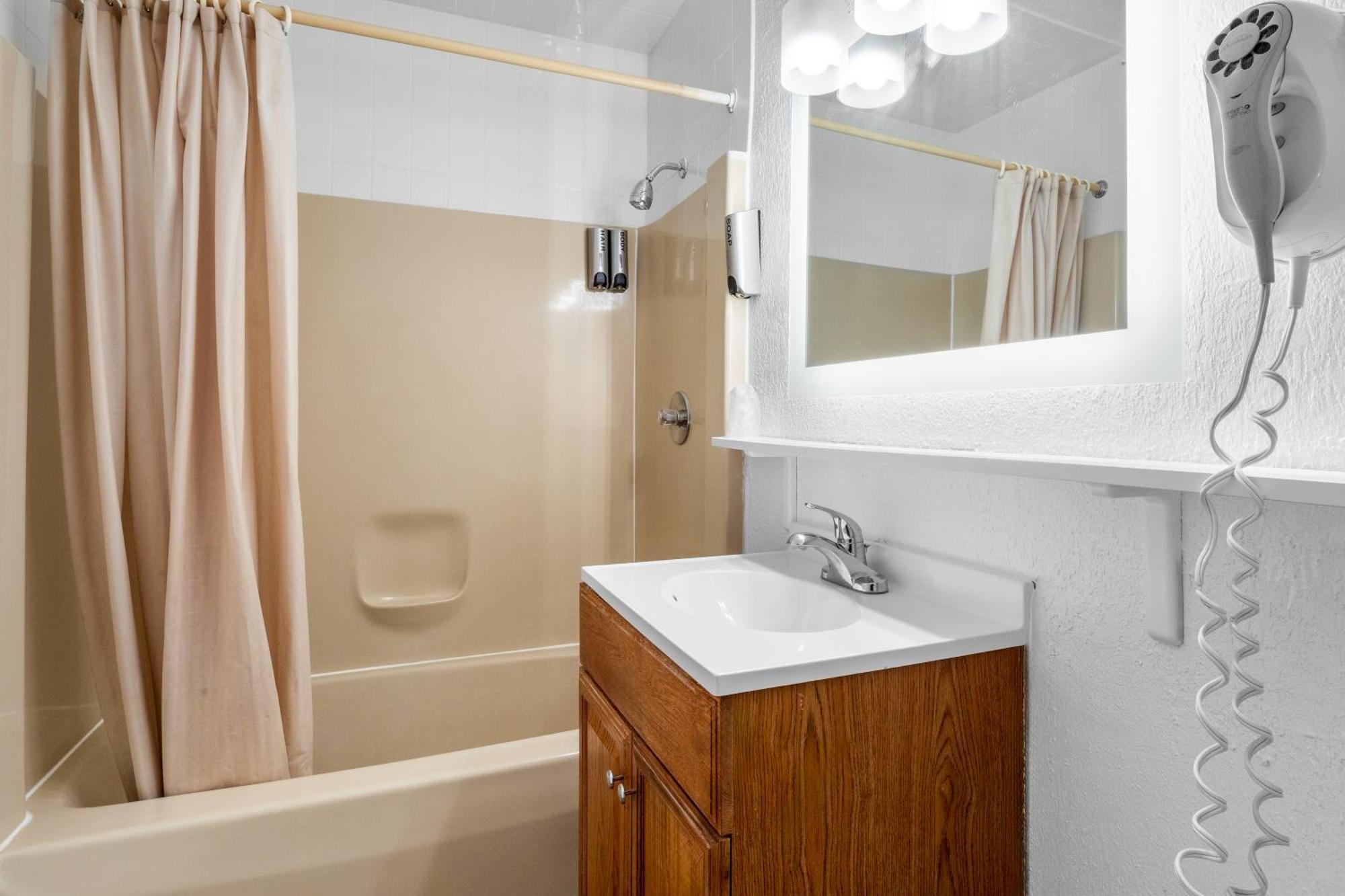 Americas Best Value Inn Jonesville/Hillsdale Εξωτερικό φωτογραφία