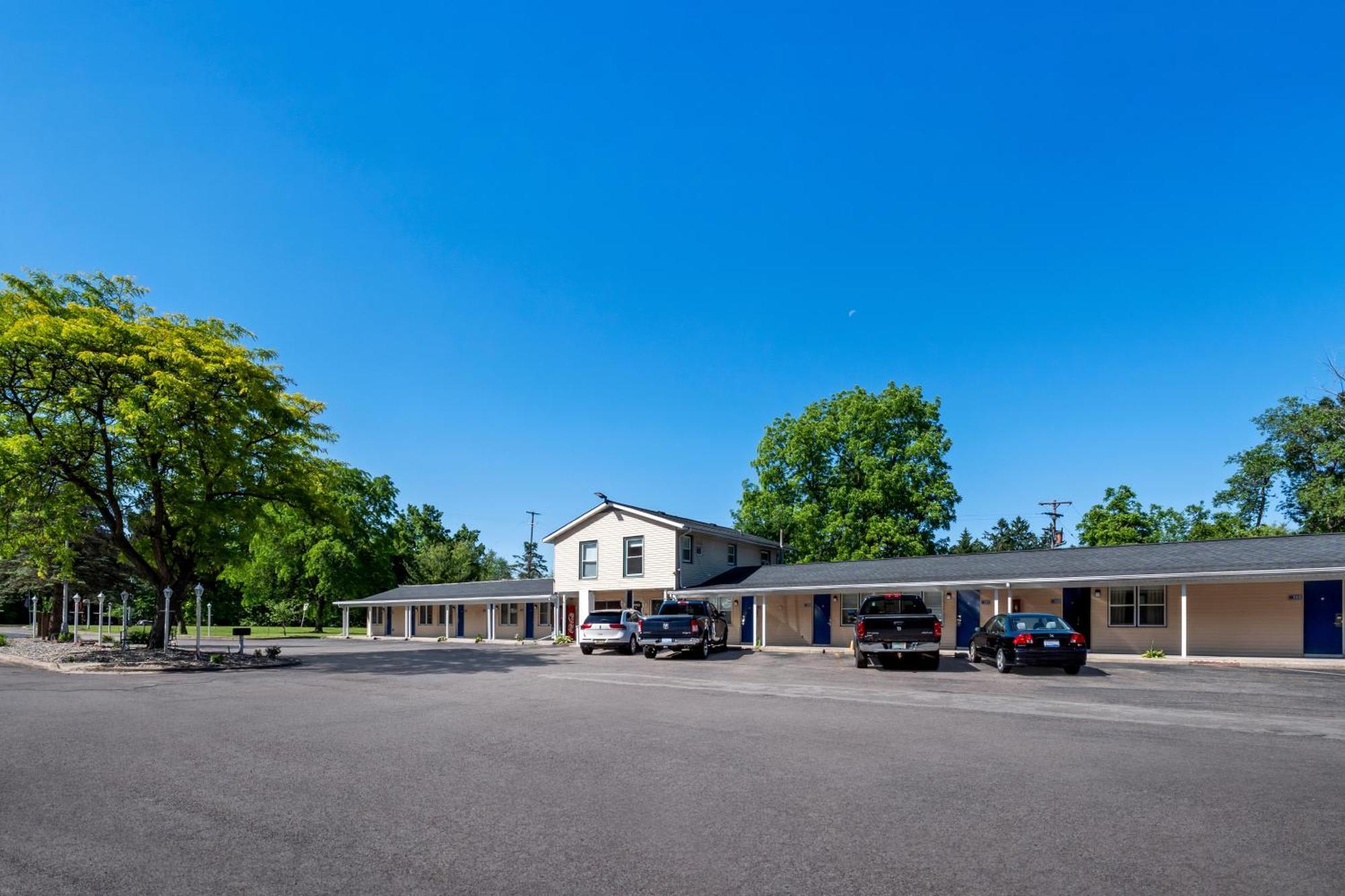 Americas Best Value Inn Jonesville/Hillsdale Εξωτερικό φωτογραφία